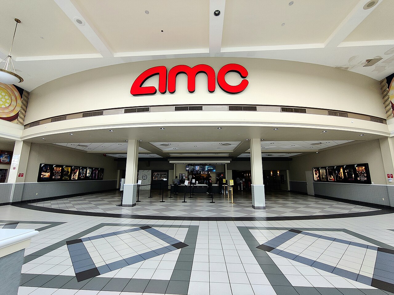 AMC West Oaks 14