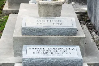 Peary Court Naval Cemetery photo 4
