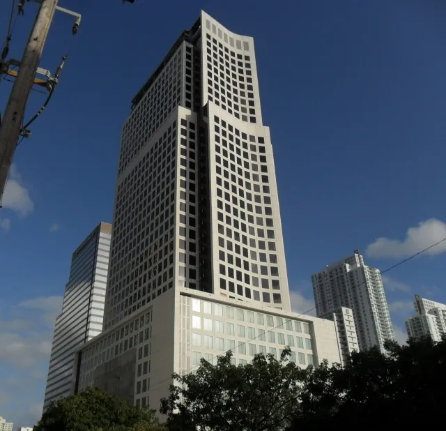 Brickell World Plaza