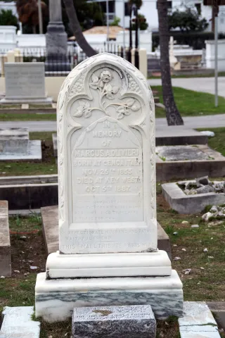 Peary Court Naval Cemetery photo 2