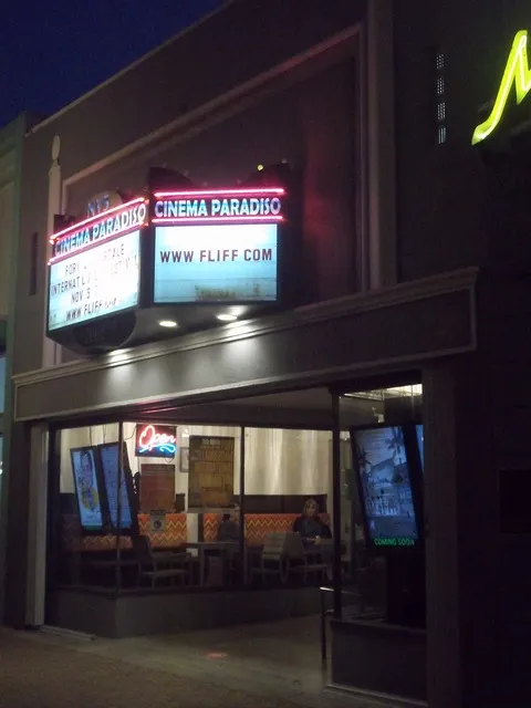 Cinema Paradiso - Hollywood