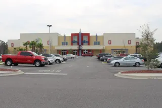 AMC CLASSIC Yulee 10