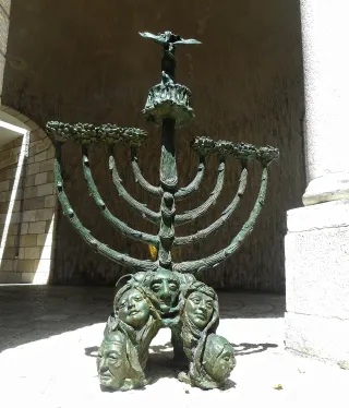 Holocaust Memorial Miami Beach photo 1