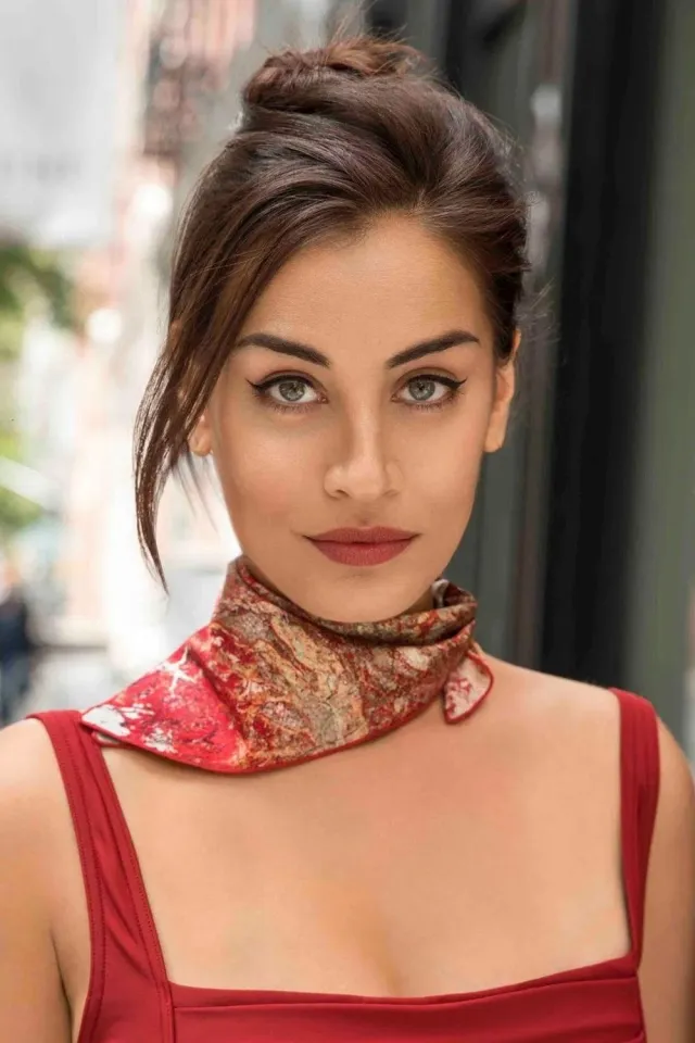 Lara Wolf