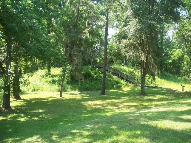Lake Jackson Mounds Archaeological State Park