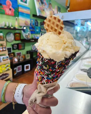 Sprinkles Palm Beach in Palm Beach, FL restaurant photo